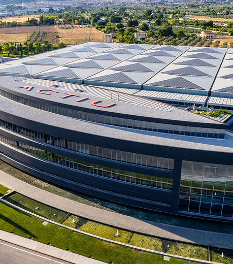 ACTIU: La única Sede Industrial Recertificada WELL y LEED Platinum a nivel mundial