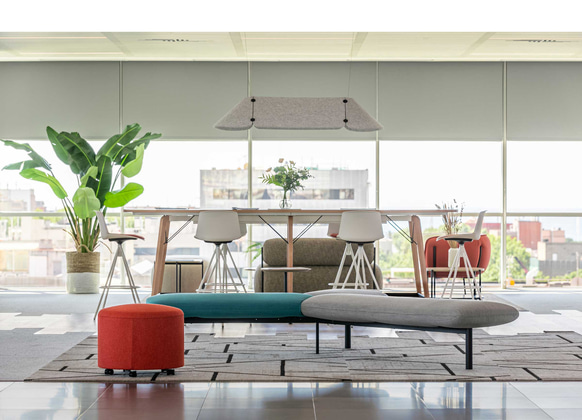 Illacuna coworking puts people at the centre and understands space, furniture, materials and lighting as fundamental tools to promote their health.