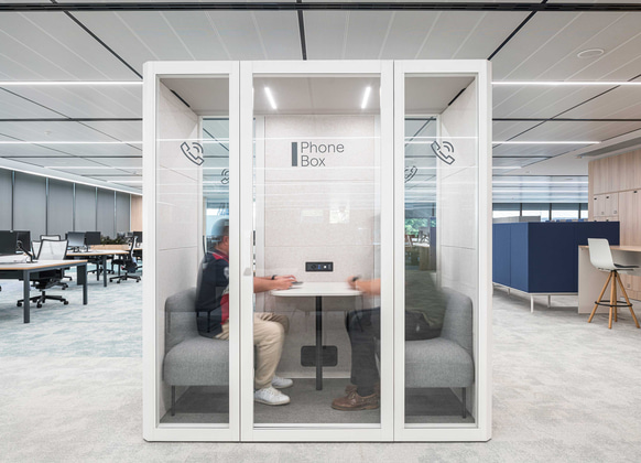 Cabines Qyos dans les bureaux d'Endesa (Séville)