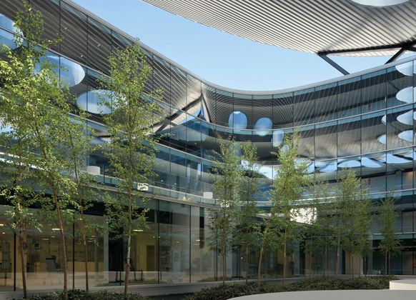 Hospital Universitario Rey Juan Carlos por Rafael de la-Hoz Arquitectos