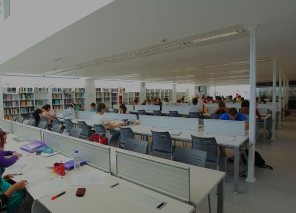 Escuela de magisterio Ausias March