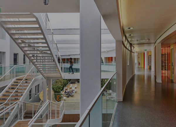 Escuela de negocios Novancia