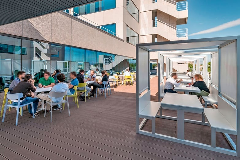 branding d'espace de renault renault office space branding