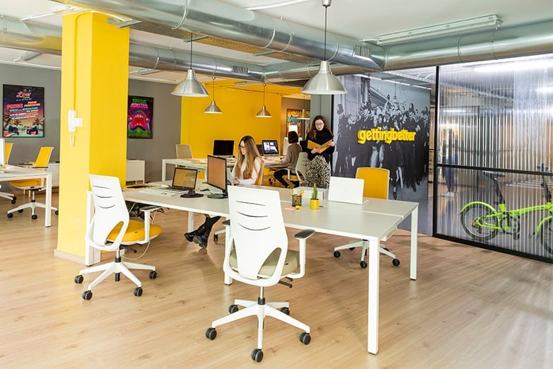 yellow-office-psychologie-espace-laboratoire espace de travail psychologie bureau