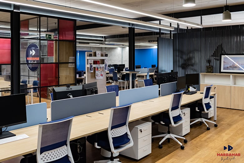 Tipos de mesas de oficina imprescindibles para tu espacio de trabajo -  Solida Equipamiento Integral