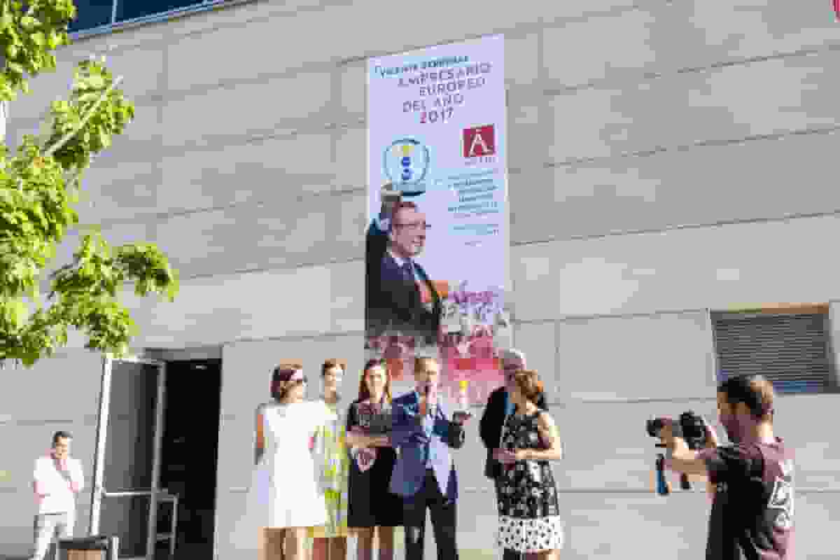 Image Gallery