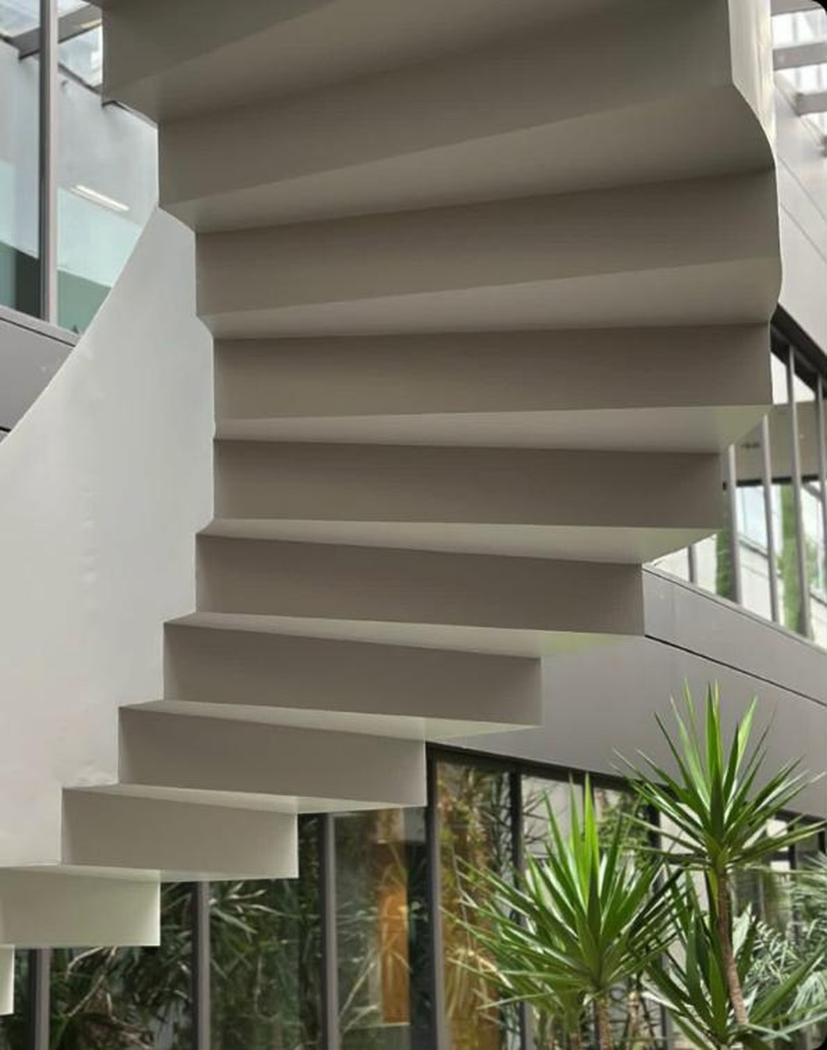Marches de l’escalier flottant