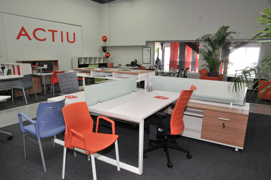 Systronics merge technology and Actiu furniture into its new offices in
